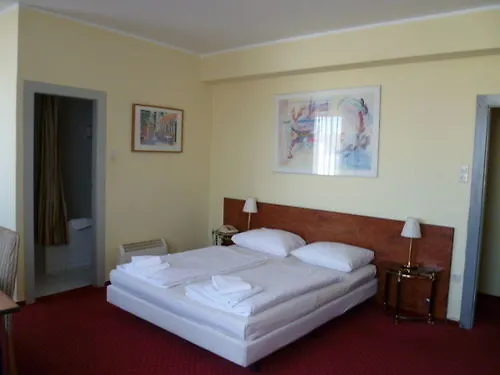 NK Hotel Domo Düsseldorf